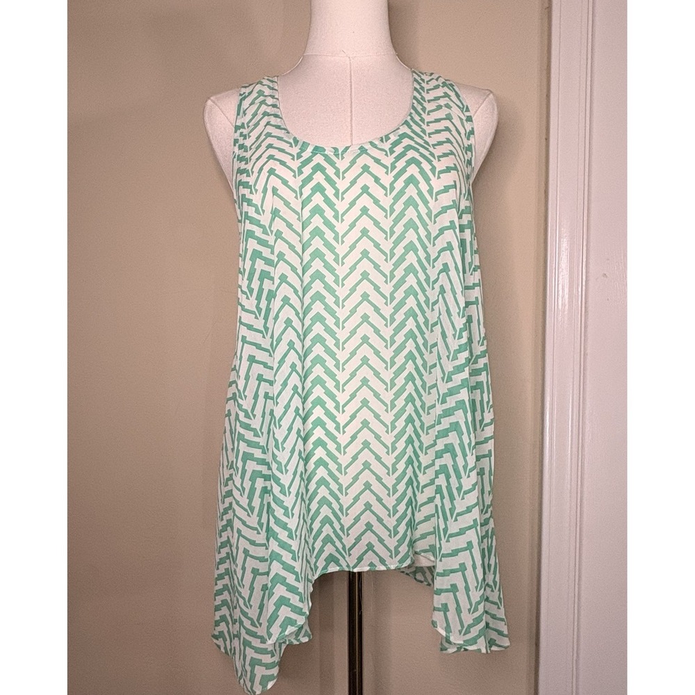 Umgee Semi Sheer Tank Top Womens Size M Green & White Geometric Print Sleeveless
